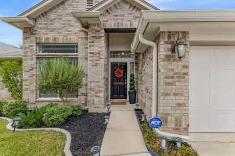 551 Middle Creek
