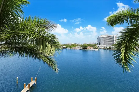 187 Shore Dr #4