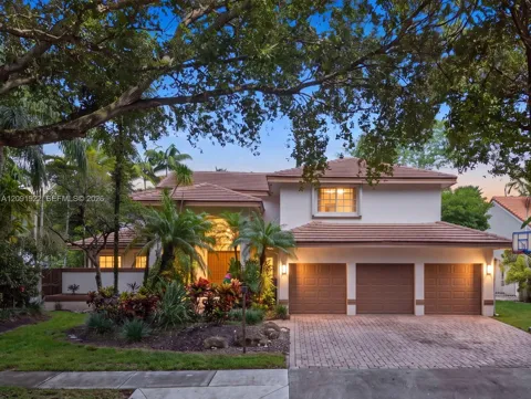 3315 Ottawa Ln
