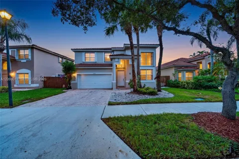 16424 Sapphire Pl
