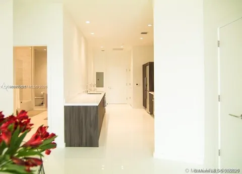 851 NE 1st Ave #510