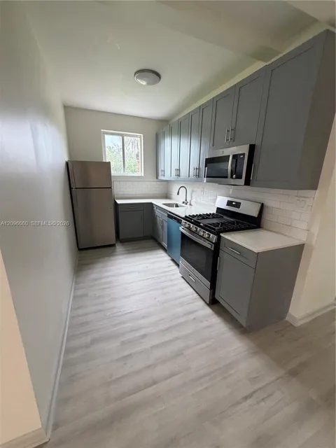 1120 Marseille Dr #2