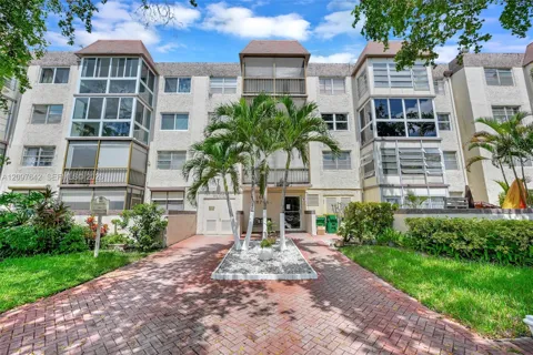 1681 NW 70th Ave #205