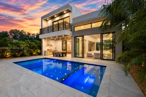 280 NW 47th St