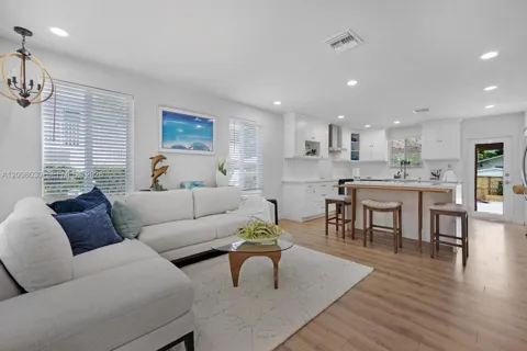 53 Bonefish Ave