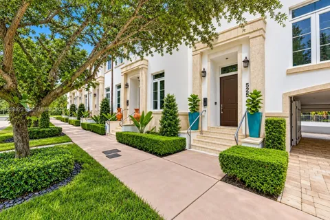 525 Anastasia Ave #525