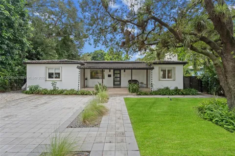 150 NW 99th St