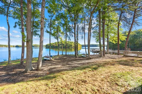 915 Northeast Drive #22