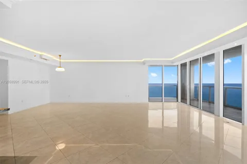 1800 S Ocean Dr #3805