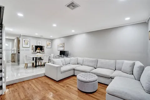 7212 Woodmont Ave
