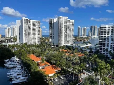 3500 Mystic Pointe Dr #1507