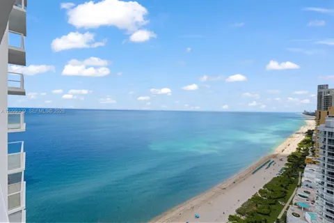 16699 Collins Ave #3301