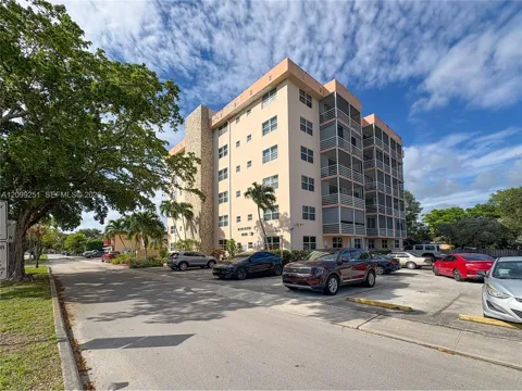 1830 Dixieanna St #605