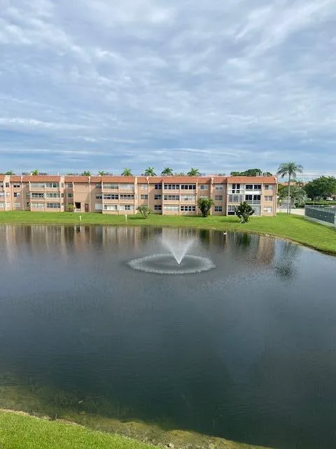 9620 SUNRISE LAKES BOULEVARD #304