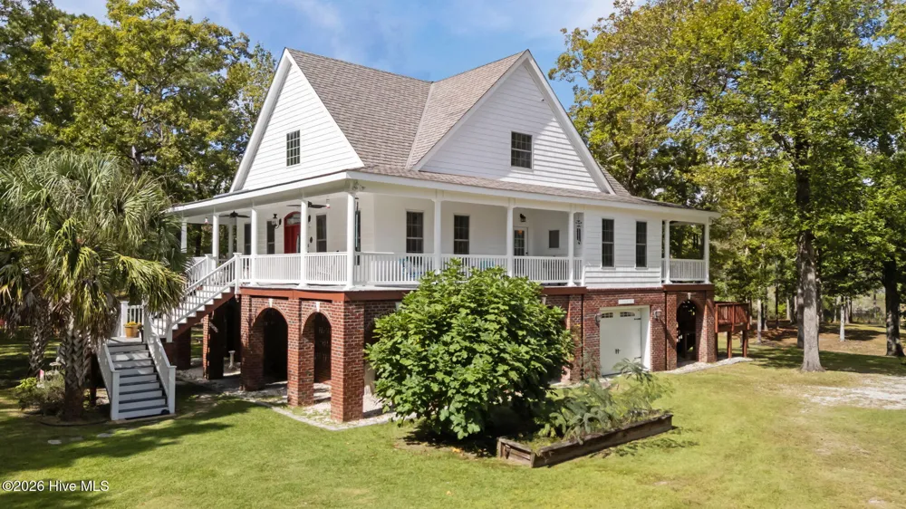 2525 Highway 58 Swansboro, NC 28584