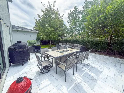 6060 STONECREST COURT