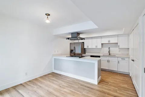 401 Southwind Drive #7