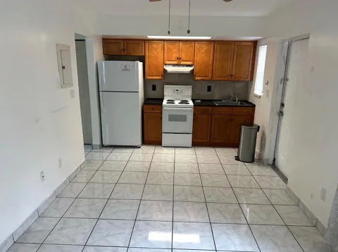 31 SW 10th Street #2