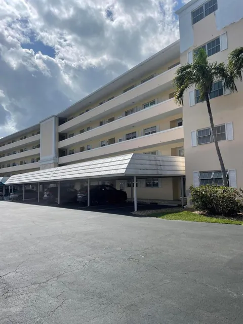 250 JOHN F KENNEDY DRIVE #308