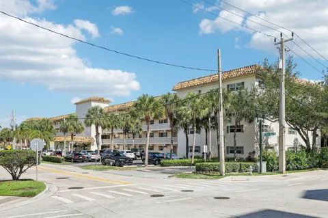 200 E Royal Palm Road #3040