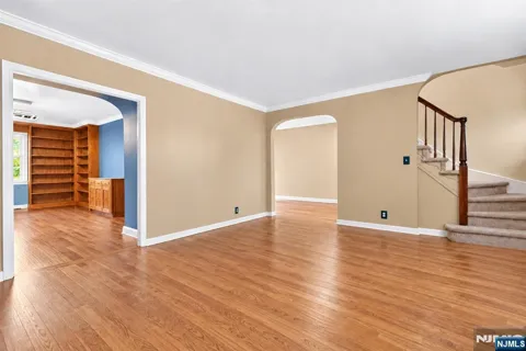 185 E Palisade Avenue D11B