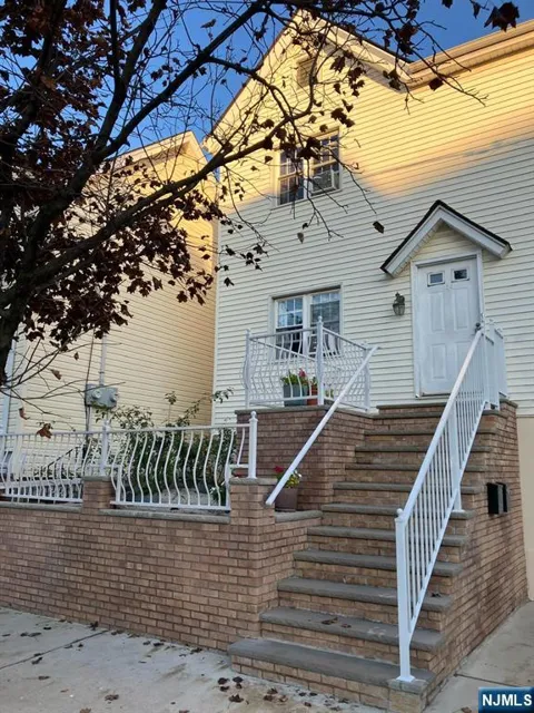 124 Chestnut Street