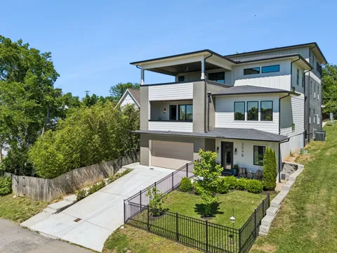 309B 35th Ave