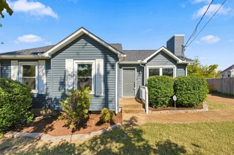 400 Amquiwood Ct