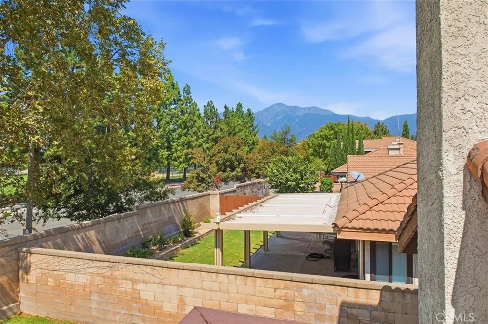 7676 Cardiff Rancho Cucamonga, CA 91730
