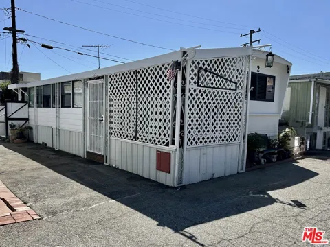 4071 Grandview Boulevard #2