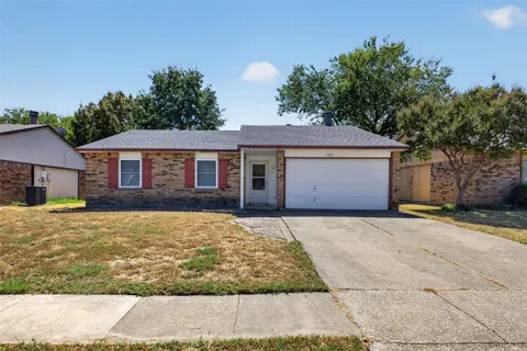 1305 Clark Trail