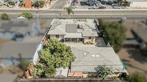 4704 E Tulare