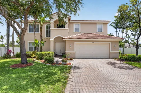 6207 SHADOW TREE LANE