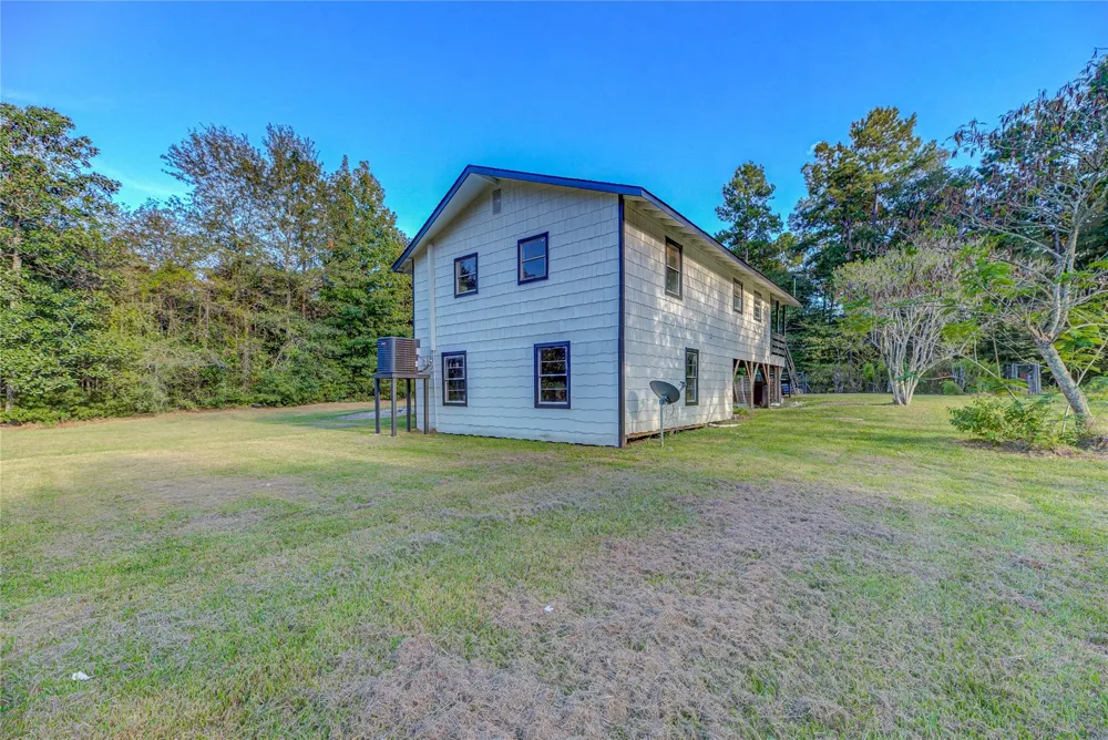 61 Hooker Lane Shepherd, TX 77371