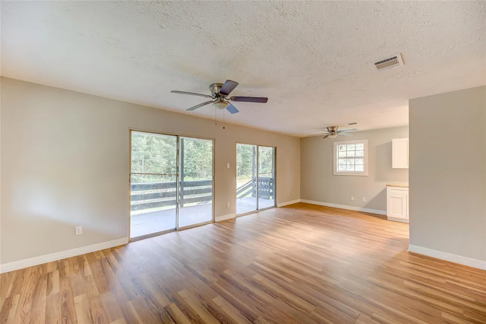 61 Hooker Lane Shepherd, TX 77371