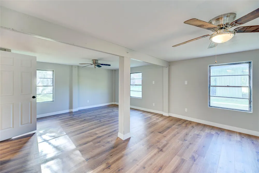 61 Hooker Lane Shepherd, TX 77371