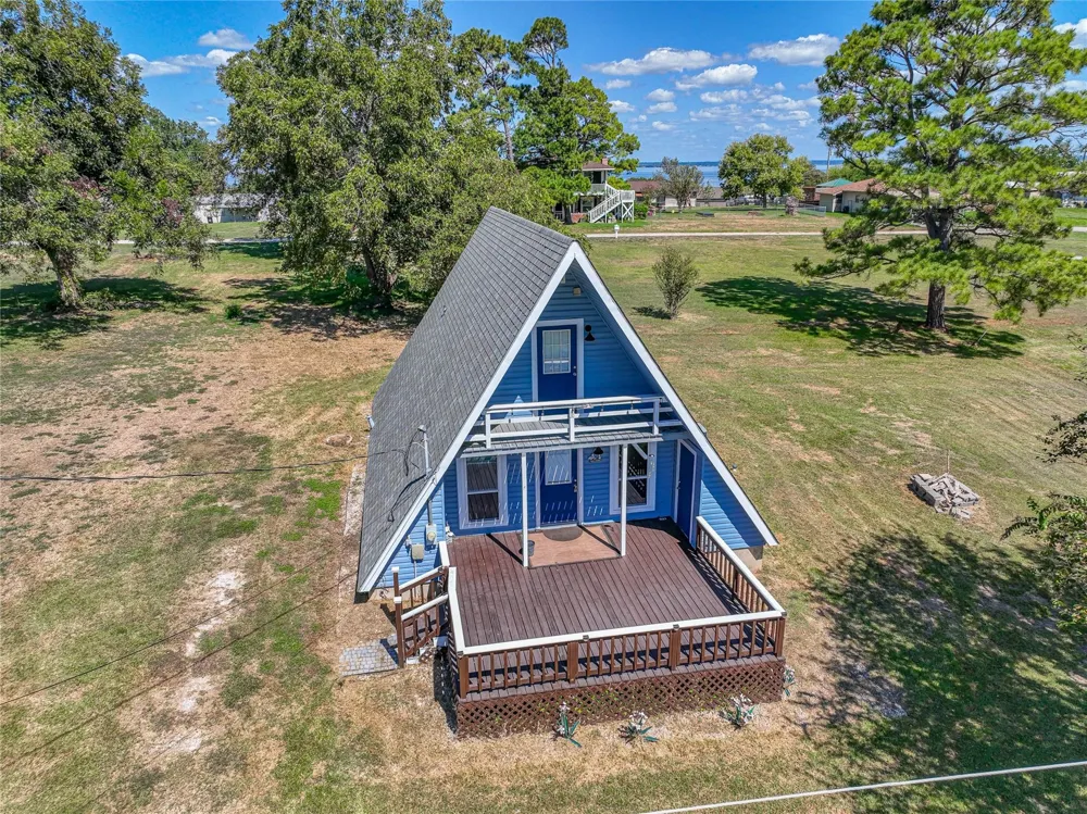 221 Crestmont Street Point Blank, TX 77364