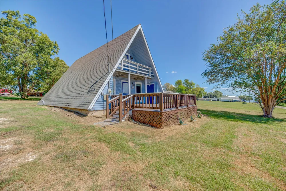221 Crestmont Street Point Blank, TX 77364