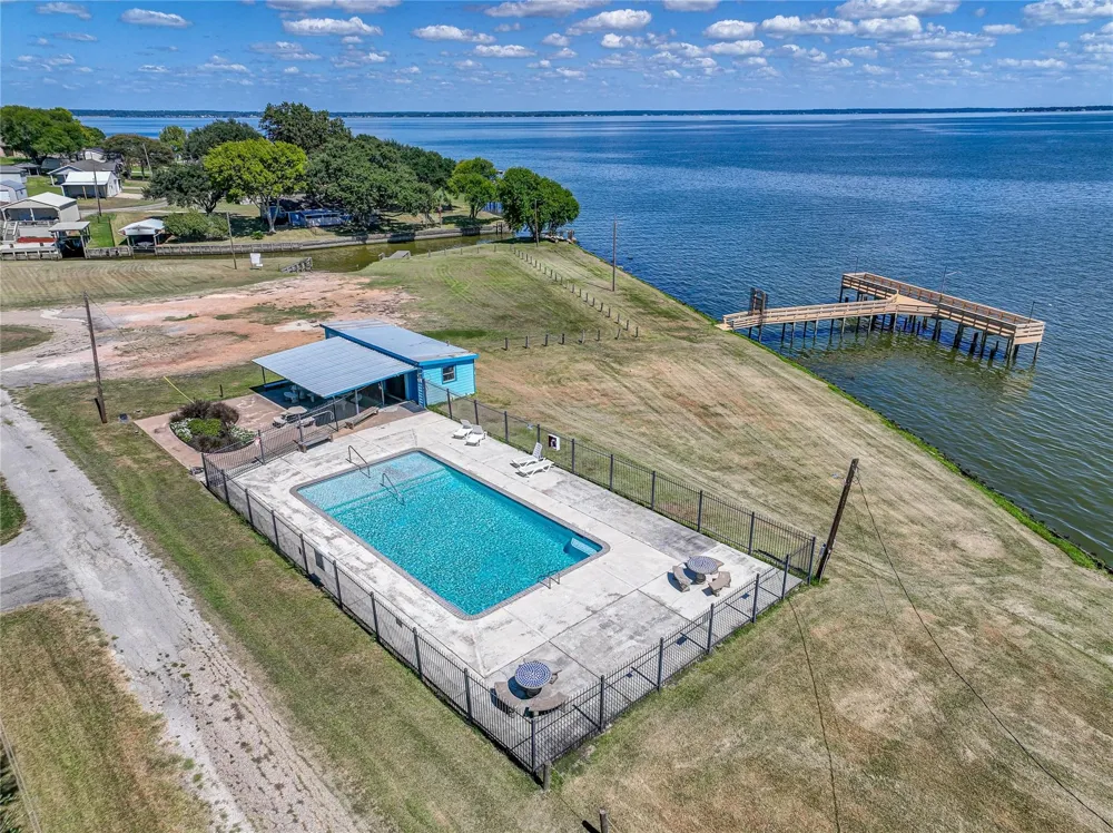 221 Crestmont Street Point Blank, TX 77364
