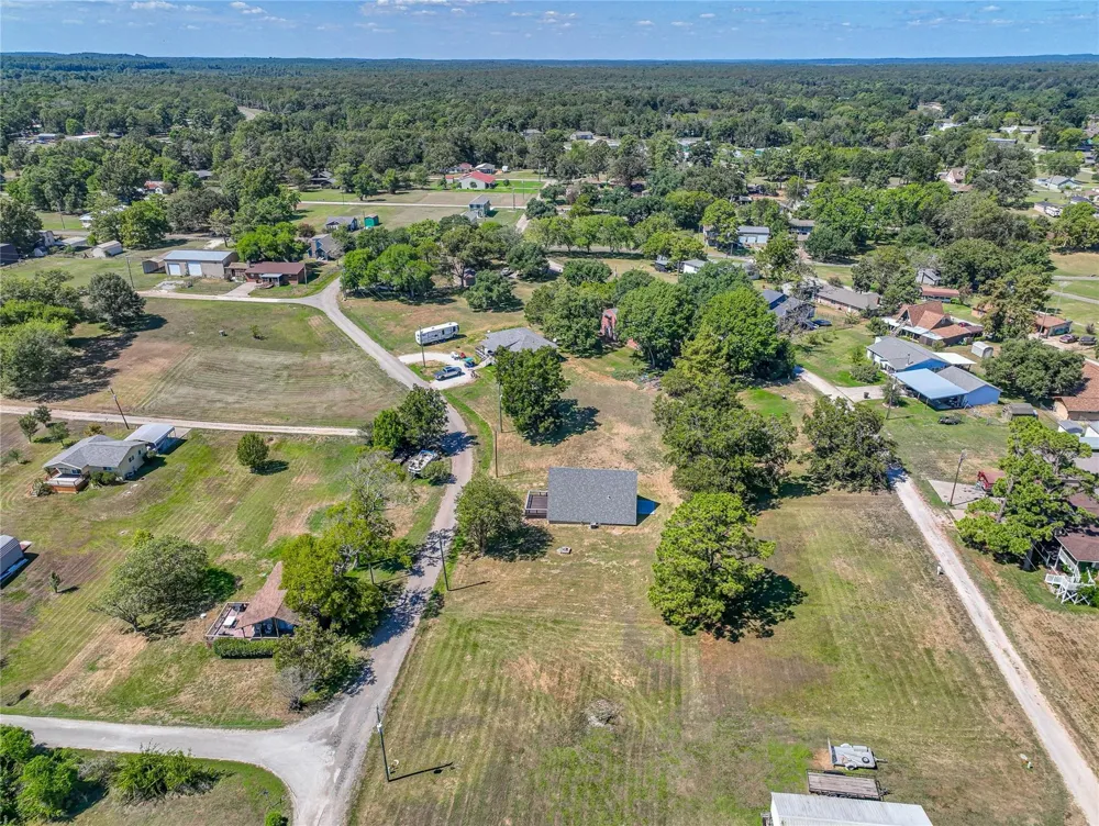 221 Crestmont Street Point Blank, TX 77364