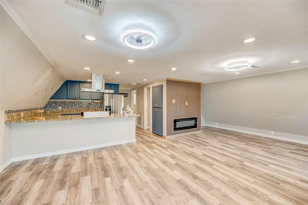 221 Crestmont Street Point Blank, TX 77364