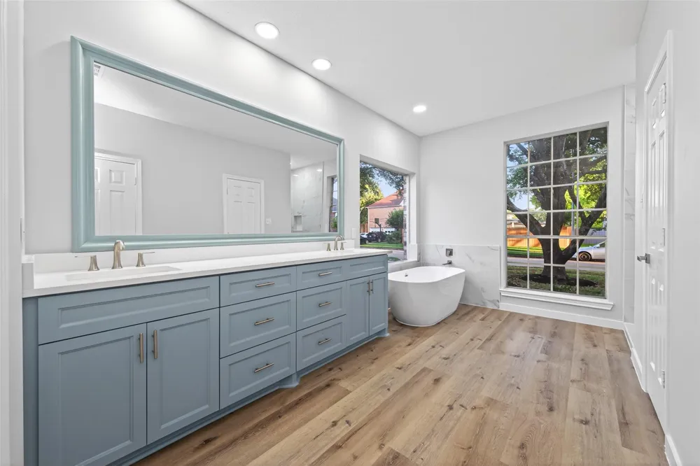 8010 Ashley Circle Drive Houston, TX 77071