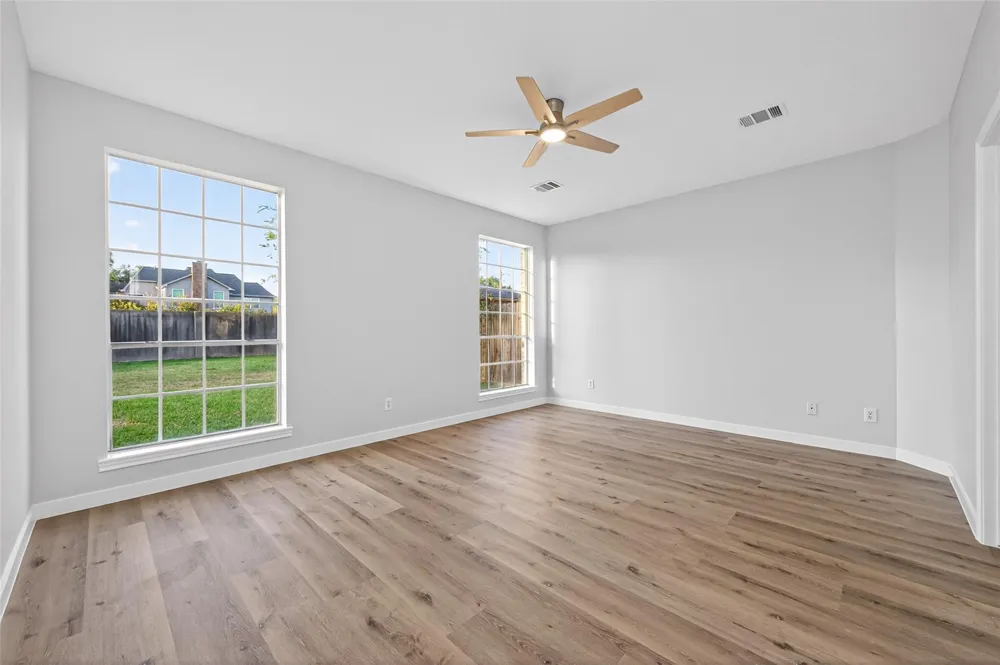 8010 Ashley Circle Drive Houston, TX 77071
