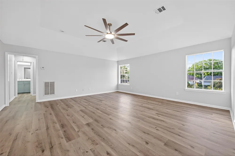 8010 Ashley Circle Drive Houston, TX 77071