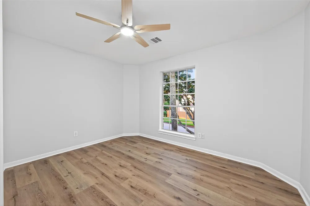8010 Ashley Circle Drive Houston, TX 77071