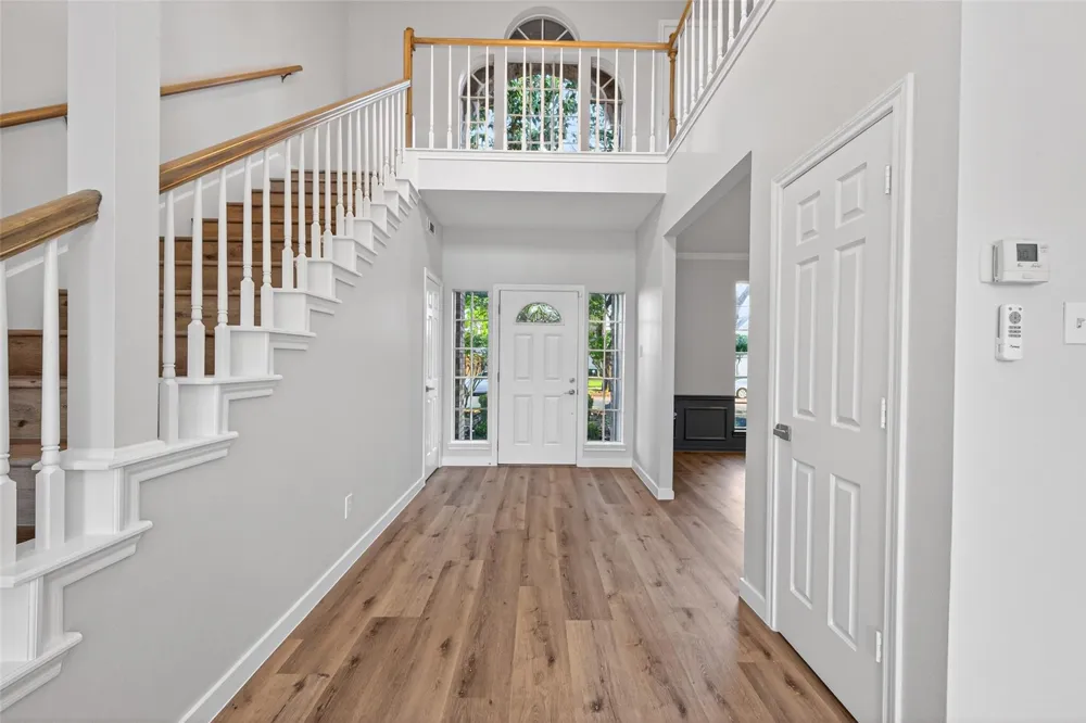 8010 Ashley Circle Drive Houston, TX 77071