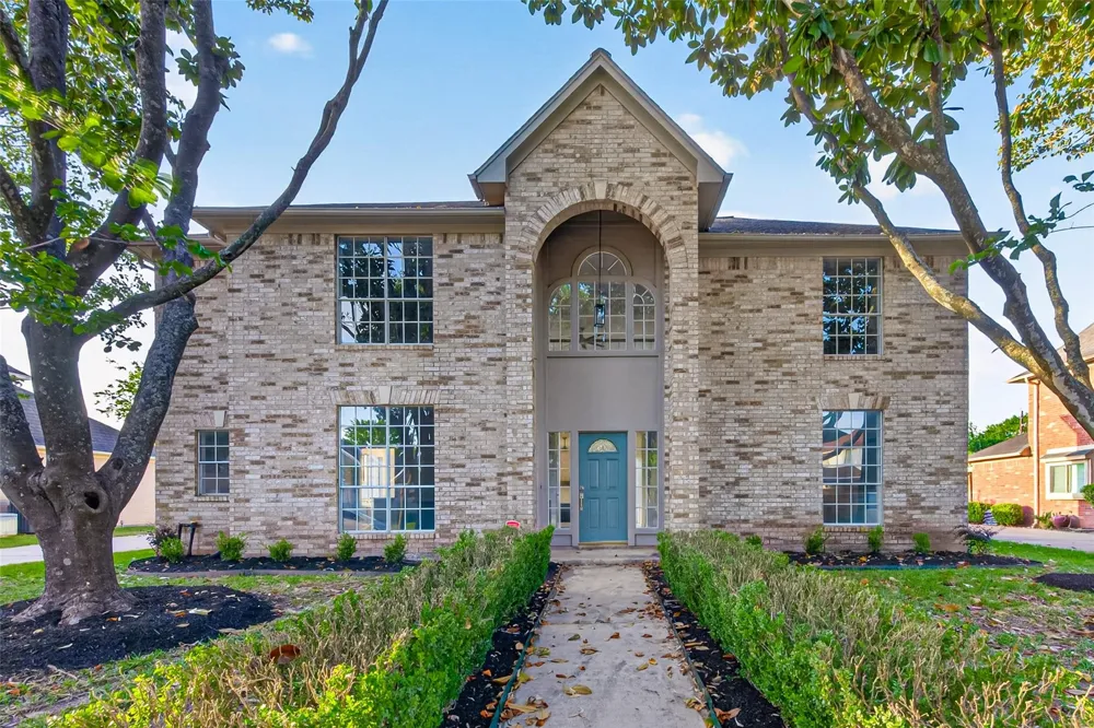 8010 Ashley Circle Drive Houston, TX 77071