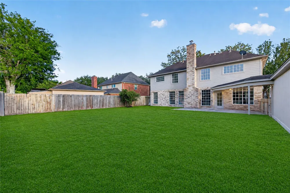 8010 Ashley Circle Drive Houston, TX 77071