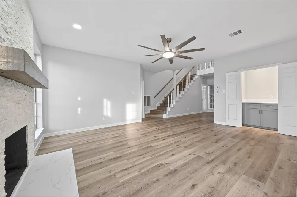 8010 Ashley Circle Drive Houston, TX 77071
