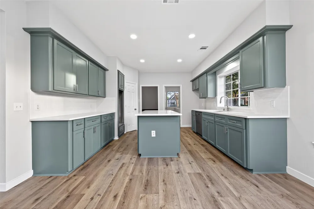 8010 Ashley Circle Drive Houston, TX 77071